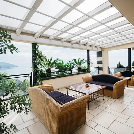 Helas By Holidays 아파트 *