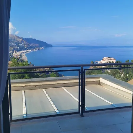 Helas By Holidays Appartement *